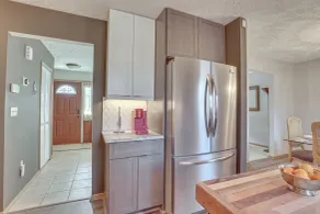 Akron Home w/ Deck: Walk to Towpath Trail! - Interiør
