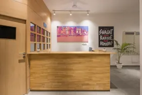 Bedzzz Varanasi by Leisure Hotels, 1 Km from Dashwasamedh Ghat - Reception