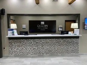 Quality Inn & Suites Hendersonville - Flat Rock - Réception