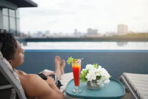 Bespoke Hotel Puchong - Piscine