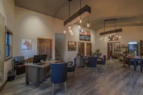 Golden Stone Inn - Hall
