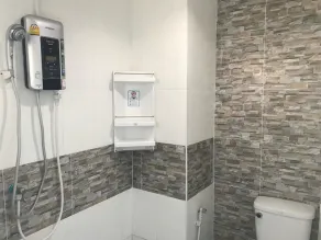 Lert Sri Hotel - Salle de bain
