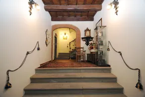 Palazzo Tarlati - Hotel de Charme - Residenza d'Epoca - Interior entrance