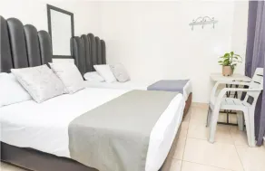 Hotel Alcazar - Room