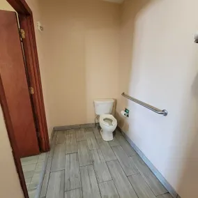 Woodland Inn & Suites - Badrum