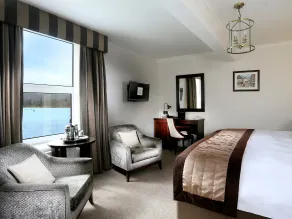 Macdonald Old England Hotel & Spa - Room