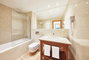 PortAventura Hotel PortAventura - Includes unlimited access to PortAventura Park & 1 access to Ferrari Land - Salle de bain