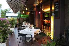 Hemingway's Hotel - Restaurant