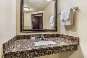 Baymont by Wyndham Bloomington MSP Airport - Salle de bain