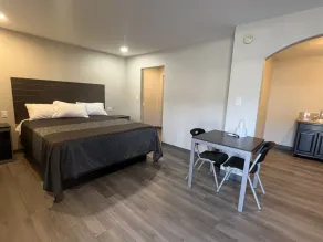 Cloud 9 Inn - El Cielo Inn - Room
