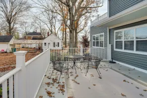 1 Block to Dtwn Lewisburg! Quiet Home w/ Decks - Innenbereich
