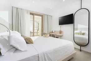 NŪSA suites & villas - Room