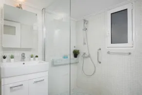Acropolis Urban Apartments - Baño