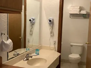 Red Carpet Inn Medford - Salle de bain