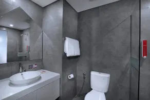 favehotel Madiun - Bathroom