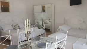 Estate Dafnopanagia Luxury Apartment - Room