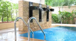 Thomson Residence Hotel - Piscine
