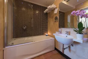 Palazzo Ferraioli - Hotel & Wellness - Bathroom