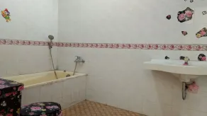Villa batu malang swimming pool - Badezimmer