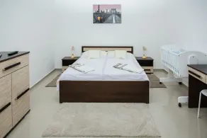 Madonna Apartments - Camera