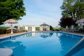 The Village Inn - Piscine