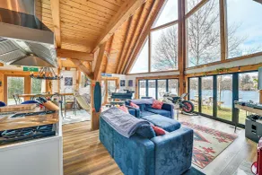 Riverfront A-frame Cabin in Troy w/ Pool & Dock! - Interiör