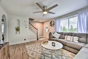Orchard Park Home < 2 Mi to Highmark Stadium! - Interior