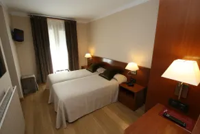 Hotel Pyrénées - Room
