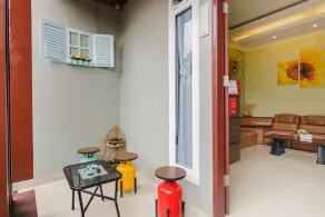 RedDoorz Syariah Near Jam Gadang Bukit tinggi 2 - Entrée intérieure
