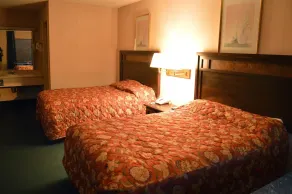 Economy Inn - Room