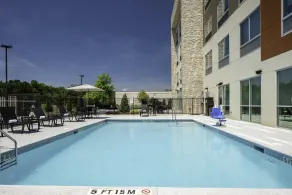Holiday Inn Express & Suites Griffin - Piscina