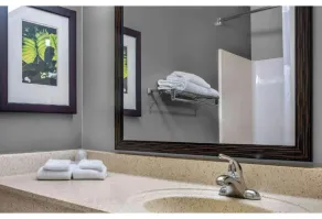 Studio 6 Corporate Extended Stay Washington, D.C. Germantown MD - Bathroom