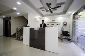 The Palms Inn I Near Medanta Medicity I Sec-38 - Reception