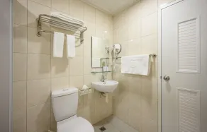P'inn - Bathroom