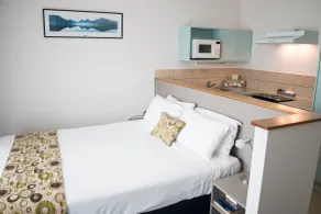 Adina Place Motel Apartments - Room