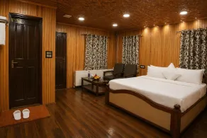 Pine View Resort - Room