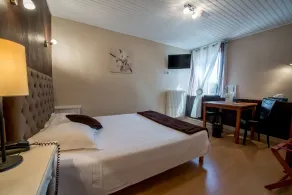 Logis Hôtels - Hôtel et Restaurant Les Voyageurs - Room