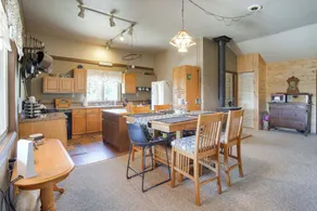 Serene Saguache Haven on 40 Acres: Mountain Views! - Innenbereich