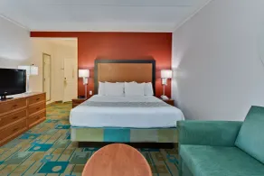 La Quinta by Wyndham USF (Near Busch Gardens) - Chambre