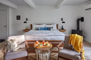Mine and Farm, The Inn at Guerneville, CA - Chambre