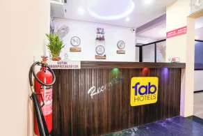 FabHotel Shadowline - Resepsjon
