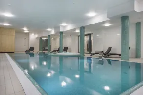 Henryk - Pool