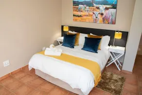 Serene Guest Manor - Room