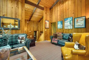 Jamaica Vacation Home w/ Deck: 8 Mi to Skiing! - Innenbereich