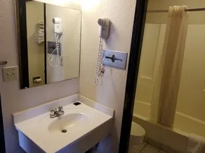 Americas Stay Inn-Leavenworth - Badrum