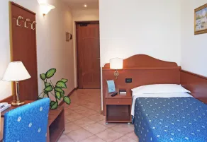 Hotel Cris - Chambre