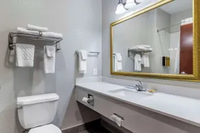 Best Western Plus Victoria Inn & Suites - Salle de bain