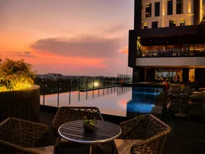 Movenpick Surabaya City - Pool