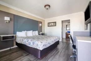 Solaire Inn & Suites - Chambre