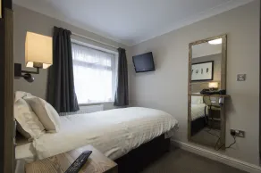 Owl, Hambleton by Marston's Inns - Room